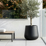Pflanzkuebel Pax Schwarz aus robustem Fiberstone Outdoor