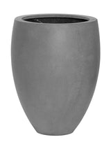 Hoher Pflanzkübel Bond Grau aus Fiberstone Größe S – freigestellt